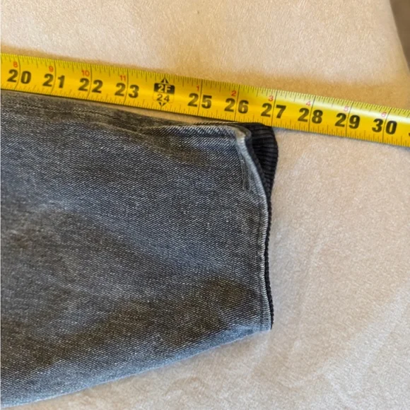 Vintage Woolrich Black Denim Chore Coat
Corduroy collar + cuffs - Buffalo plaid - Picture 11 of 13